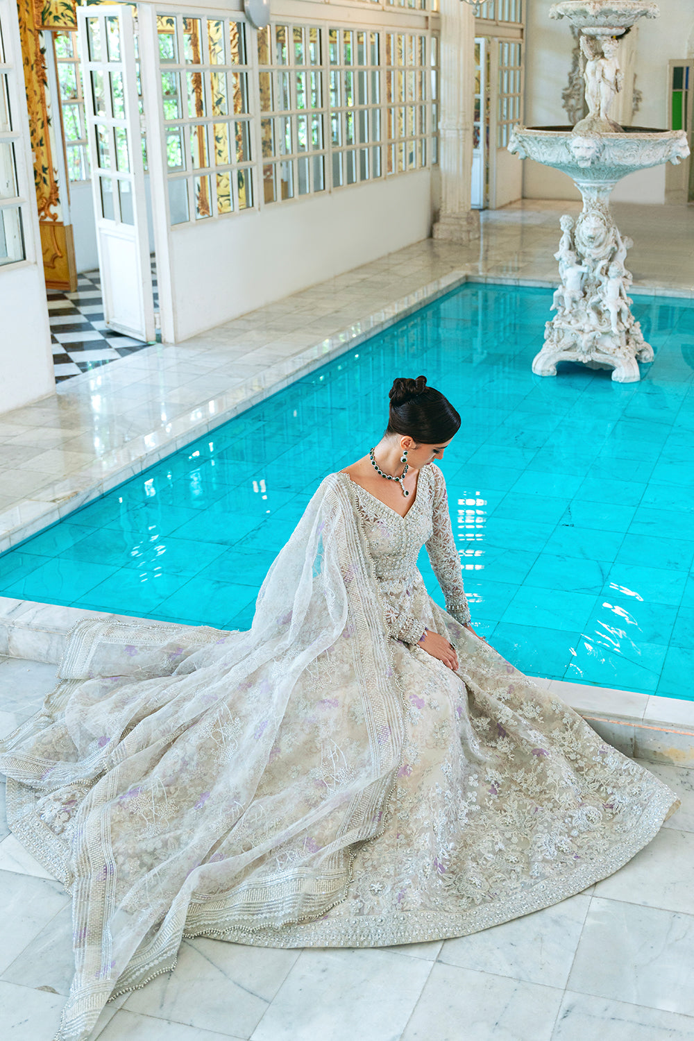 Pakistani White Hand-Embellished Organza Bridal Lehenga (3-Piece) - Image 6