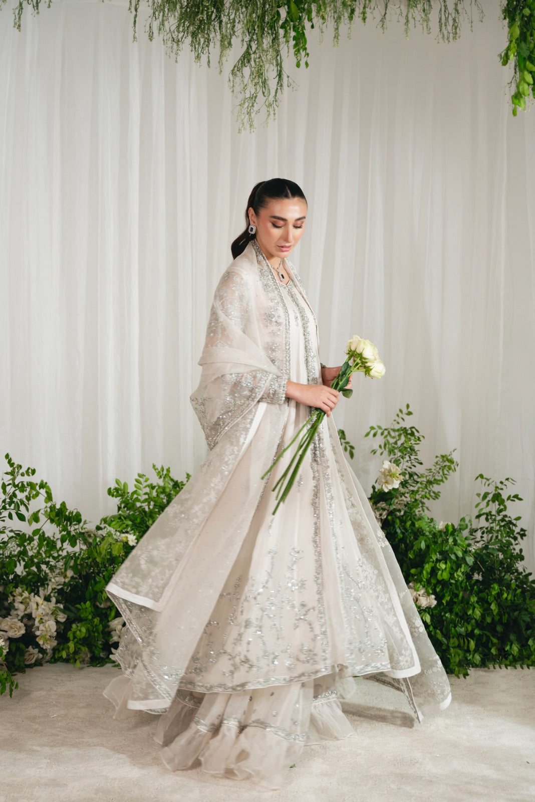 Pearl White Zardozi Organza Lehenga (3-Piece) - Image 7