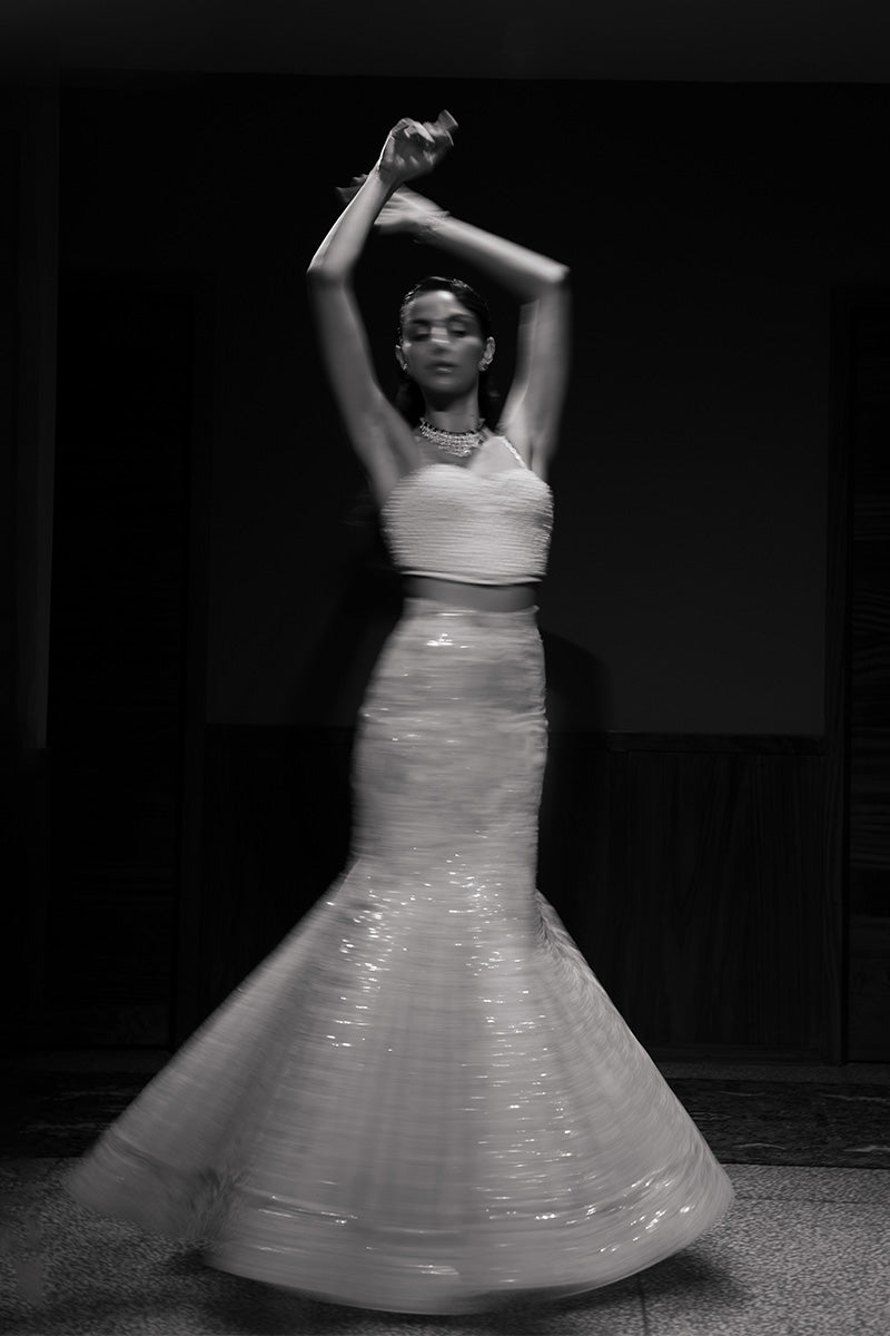 Pakistani Pearlescent White Embellished Silk-Blend Mermaid Lehenga (2-Piece) - Image 4