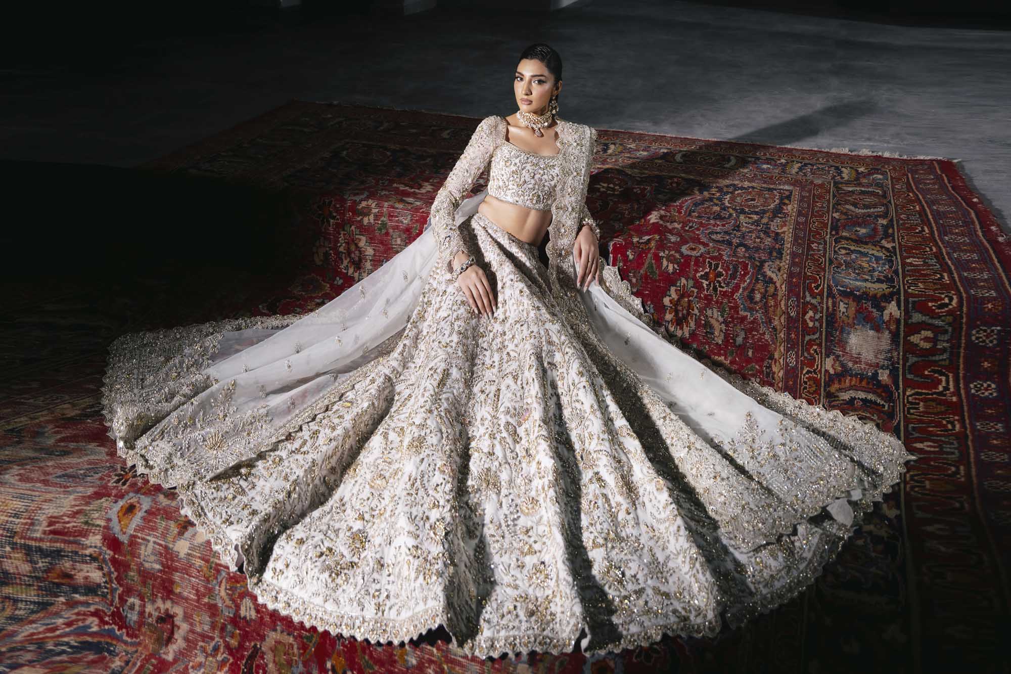 Pakistani White Gold Embroidered Silk Bridal Lehenga (3-Piece) - Image 6
