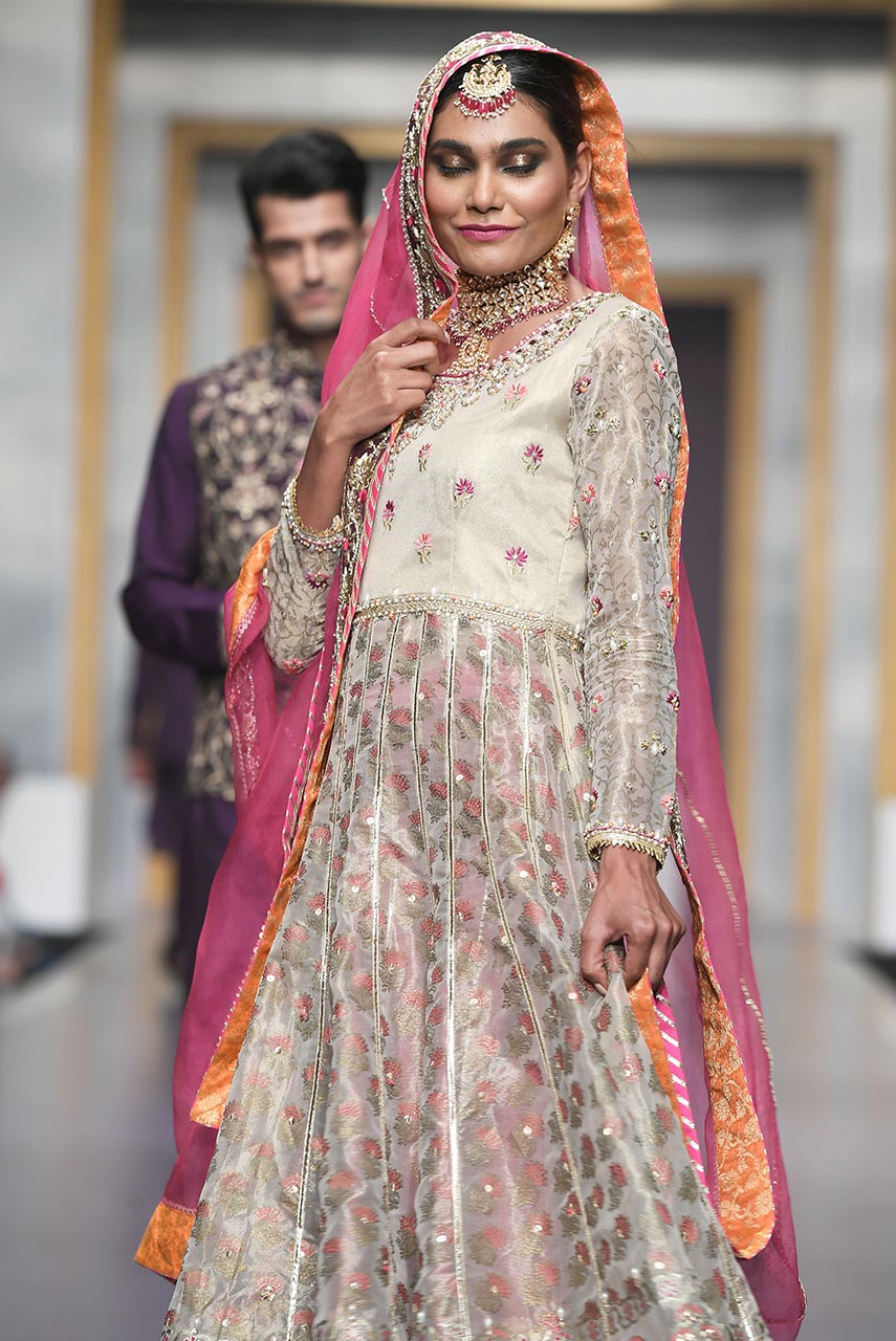 Pakistani White Embroidered Maysuri Anarkali Lehenga (3-Piece) - Image 3