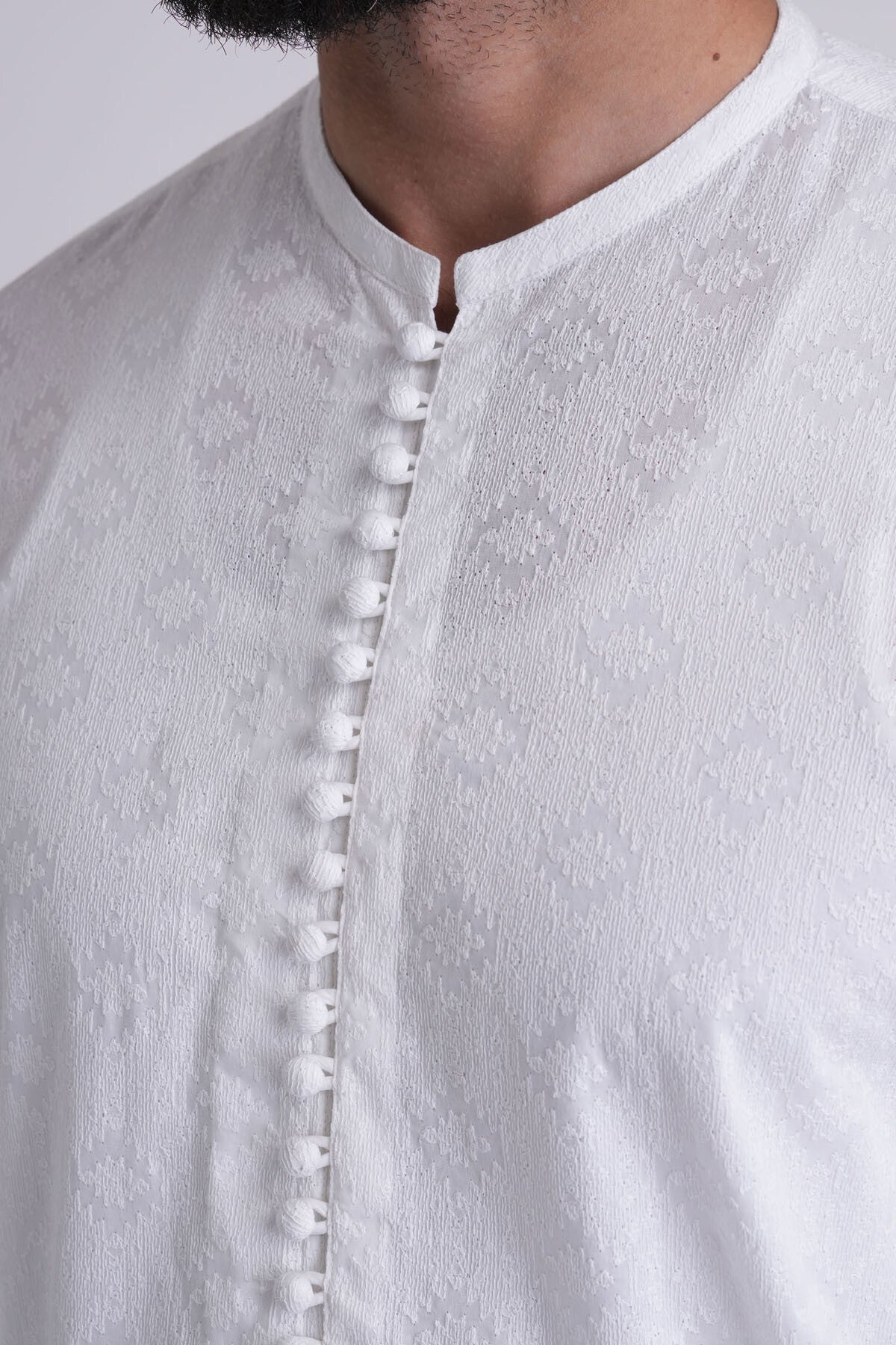 White Embroidered Cotton Kurta (2-Piece) - Image 2
