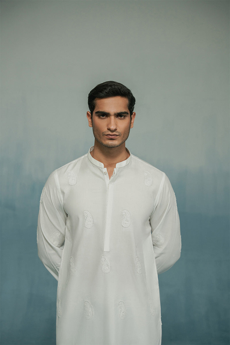 White Hand-Embroidered Cotton Kurta Pajama (2-Piece) - Image 3