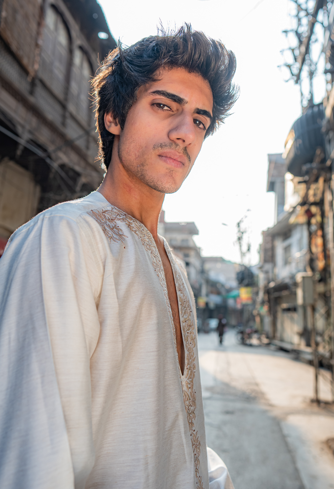 White Embroidered Cotton-Silk Kurta (2-Piece) - Image 1