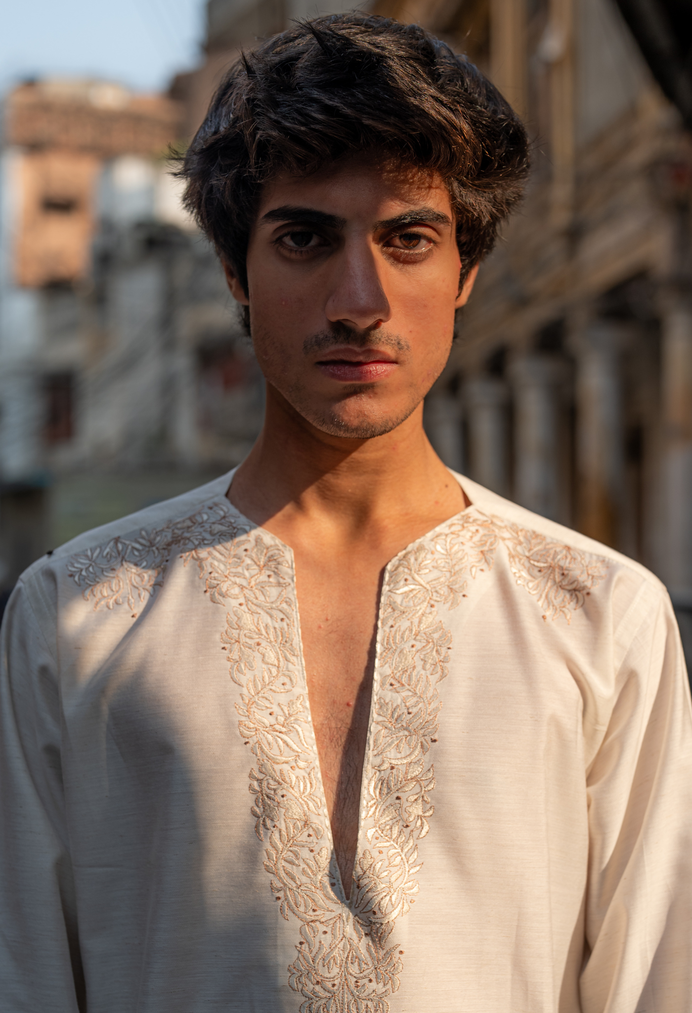 White Embroidered Cotton-Silk Kurta (2-Piece) - Image 3