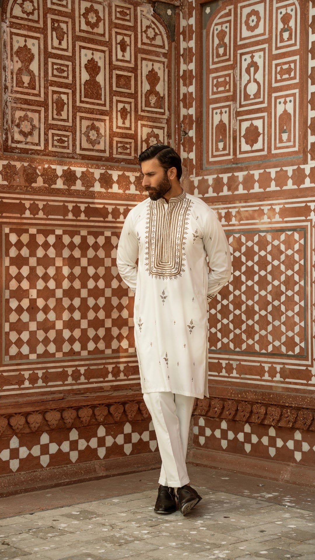 White Chikankari-Embroidered Cotton-Silk Kurta Set (2-Piece) - Image 1