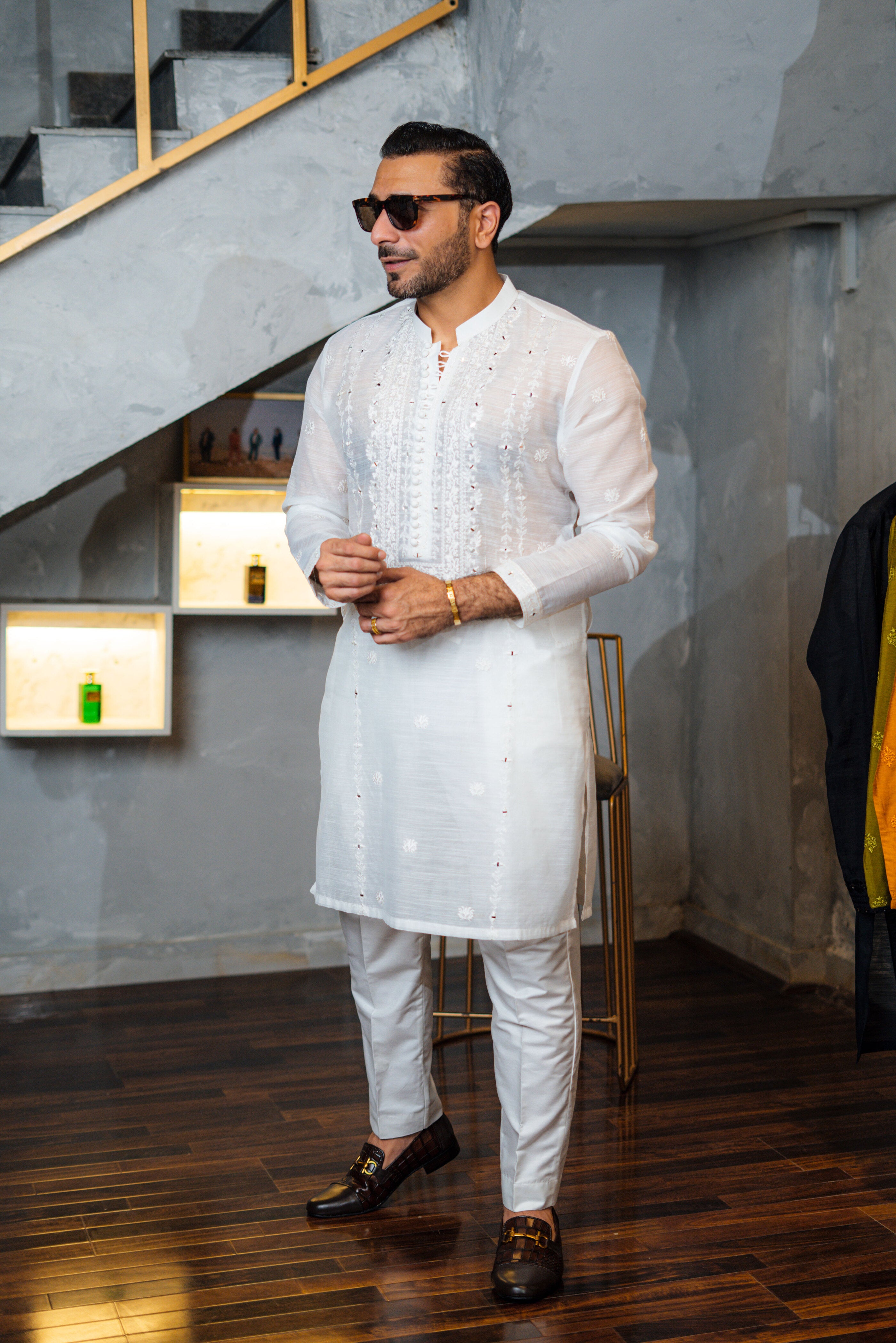 White Mirror Work Cotton-Silk Kurta Pajama (2-Piece) - Image 2