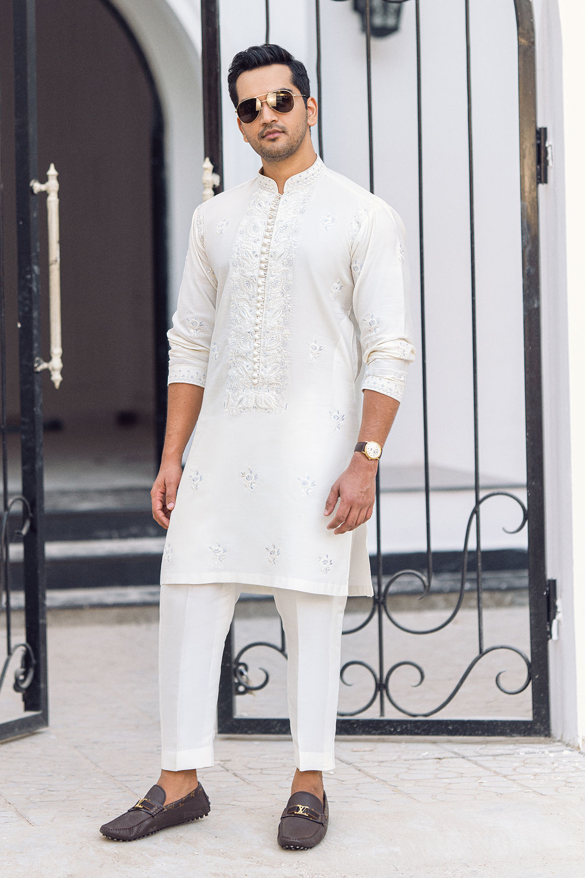 White Embroidered Cotton Silk Kurta (2-Piece) - Image 1
