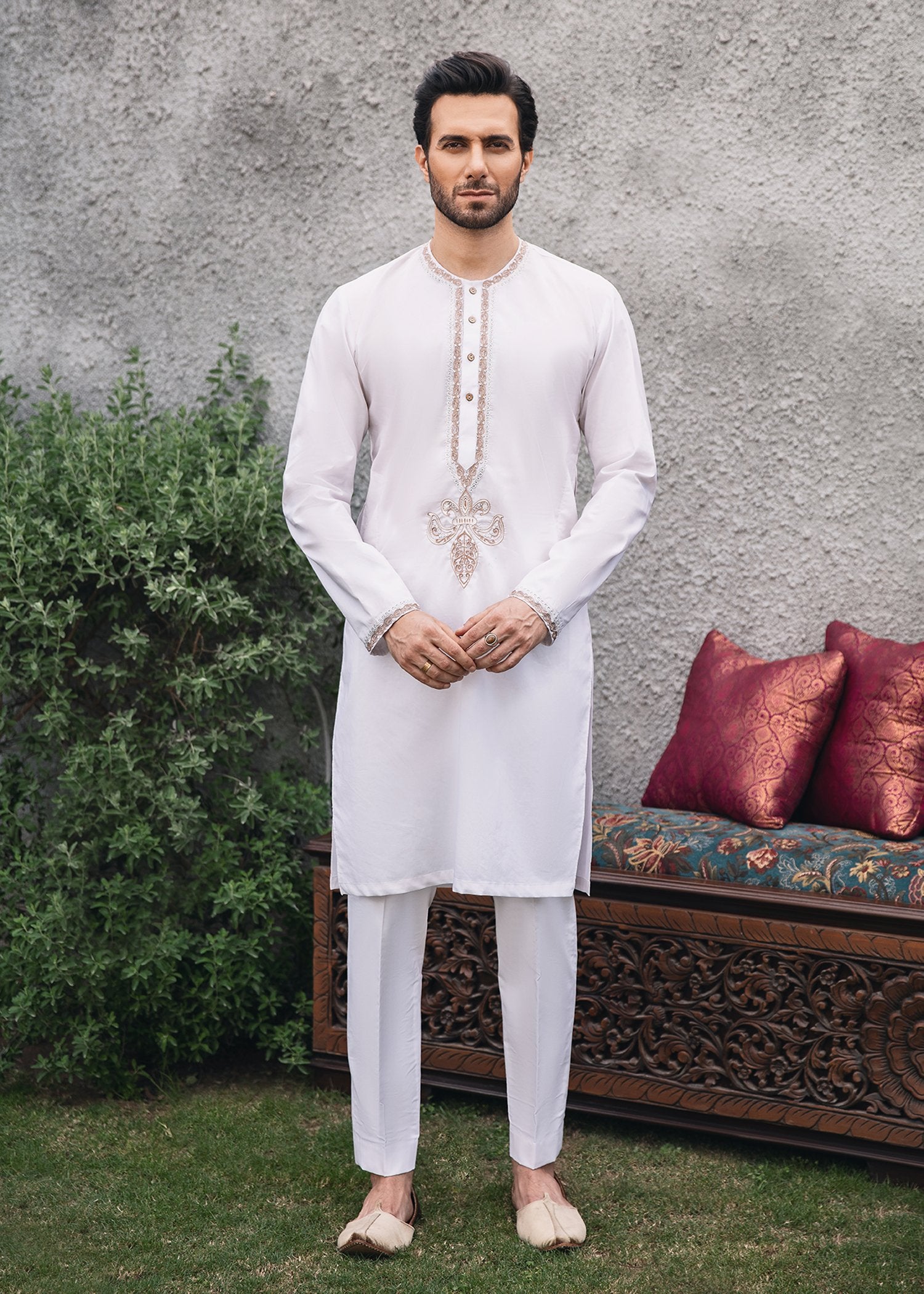 White Embroidered Cotton Kurta (2-Piece) - Image 1