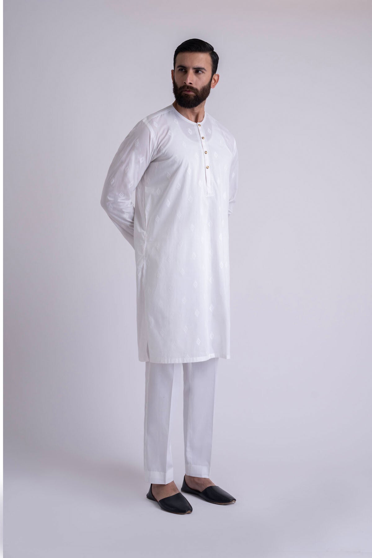 White Embroidered Cotton Kurta (2-Piece) - Image 3