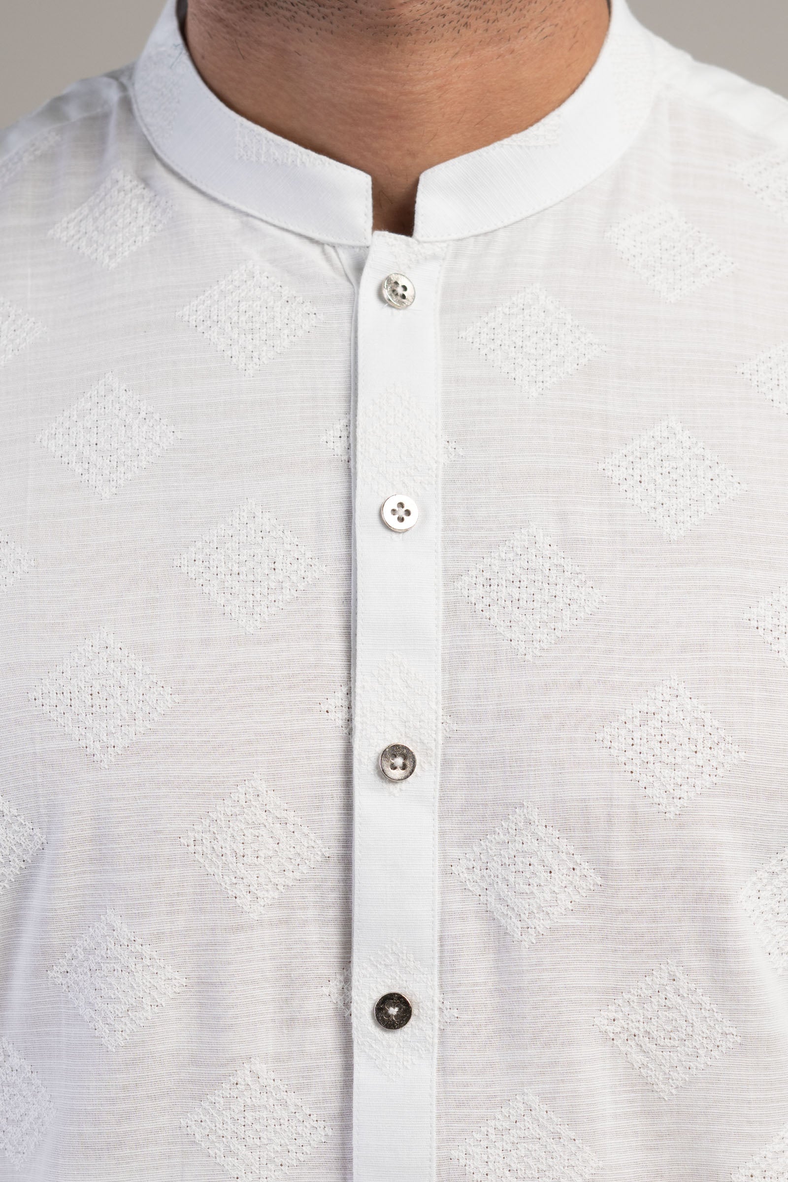 White Embroidered Egyptian Cotton Kurta (2-Piece) - Image 2