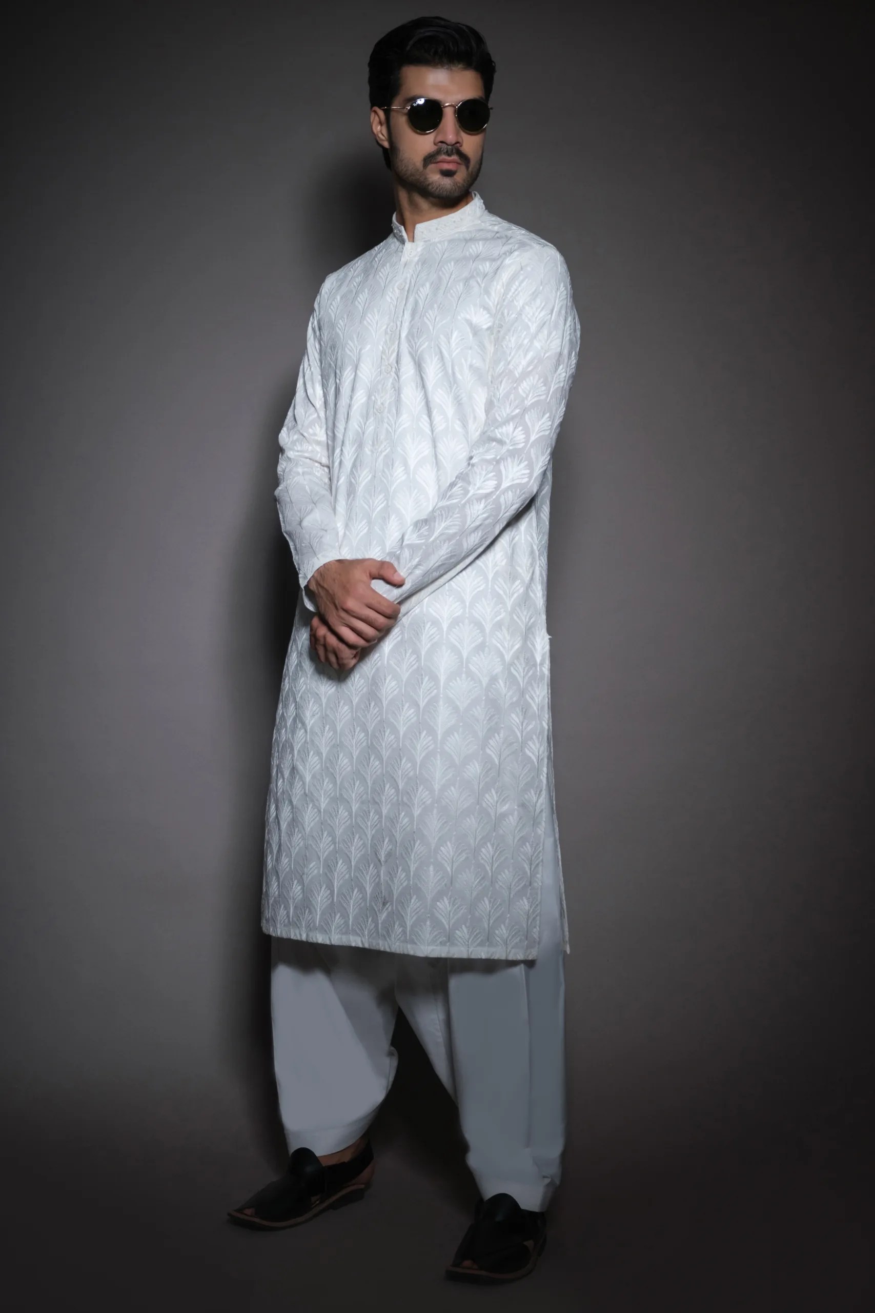 White Jacquard Embroidered Kurta (2-Piece) - Image 3