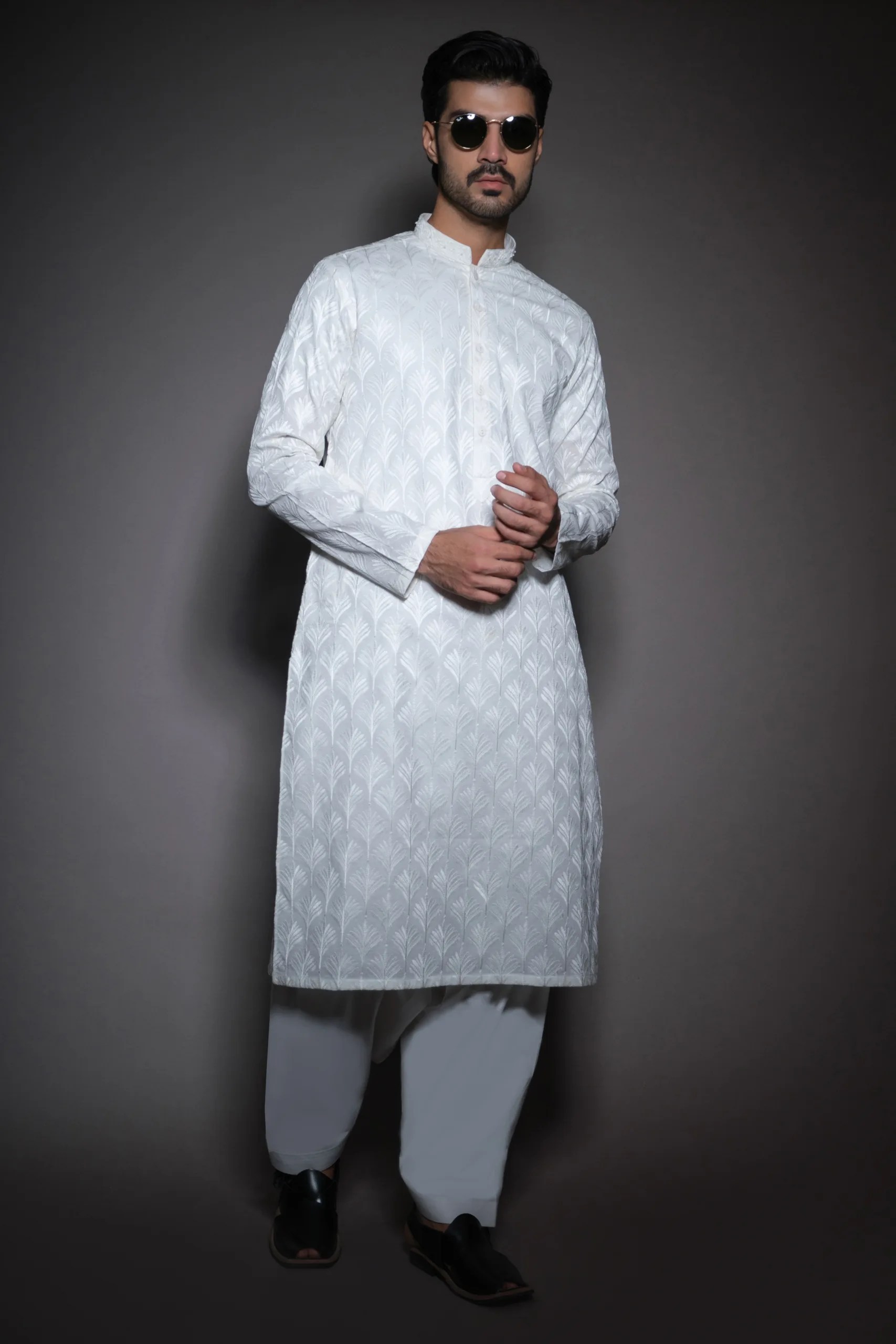 White Jacquard Embroidered Kurta (2-Piece) - Image 4