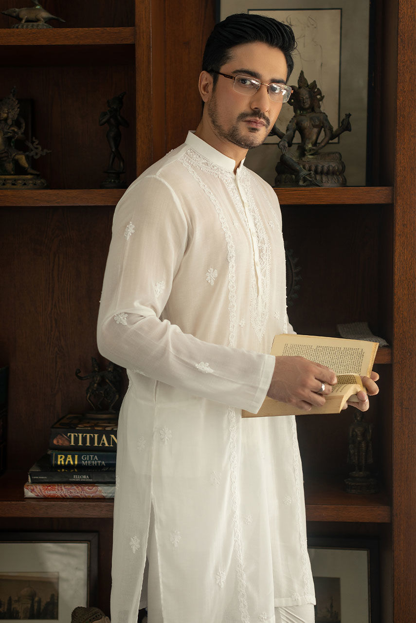 White Hand-Embroidered Chikan Kari Malmal Kurta (1-Pc) - Image 2