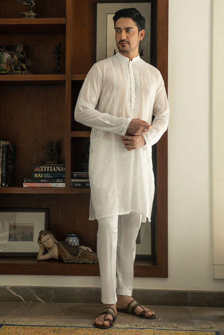 White Hand-Embroidered Chikan Kari Malmal Kurta (1-Pc) - Image 4