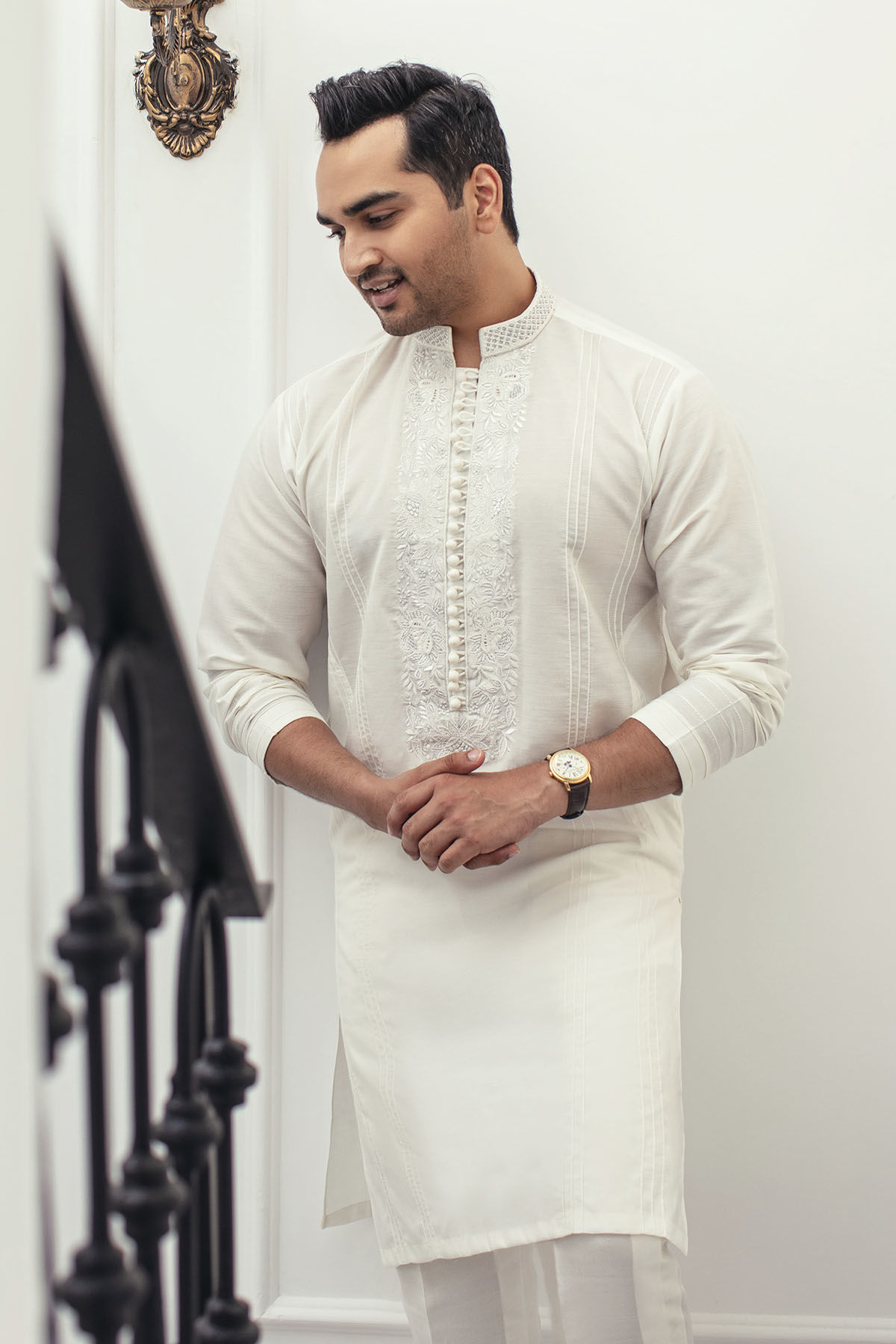 White Resham Zari Ox Silk Kurta (2-Piece) - Image 4