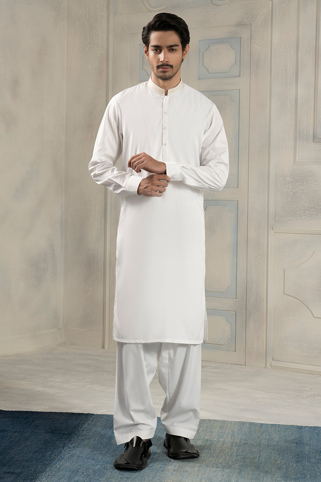 White Textured-Collar Blended Fabric Shalwar Kameez (2-Piece) - Image 2