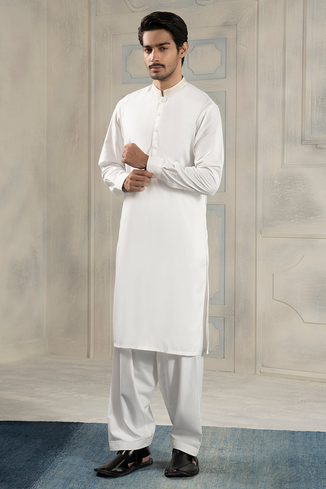 White Textured-Collar Blended Fabric Shalwar Kameez (2-Piece) - Image 4