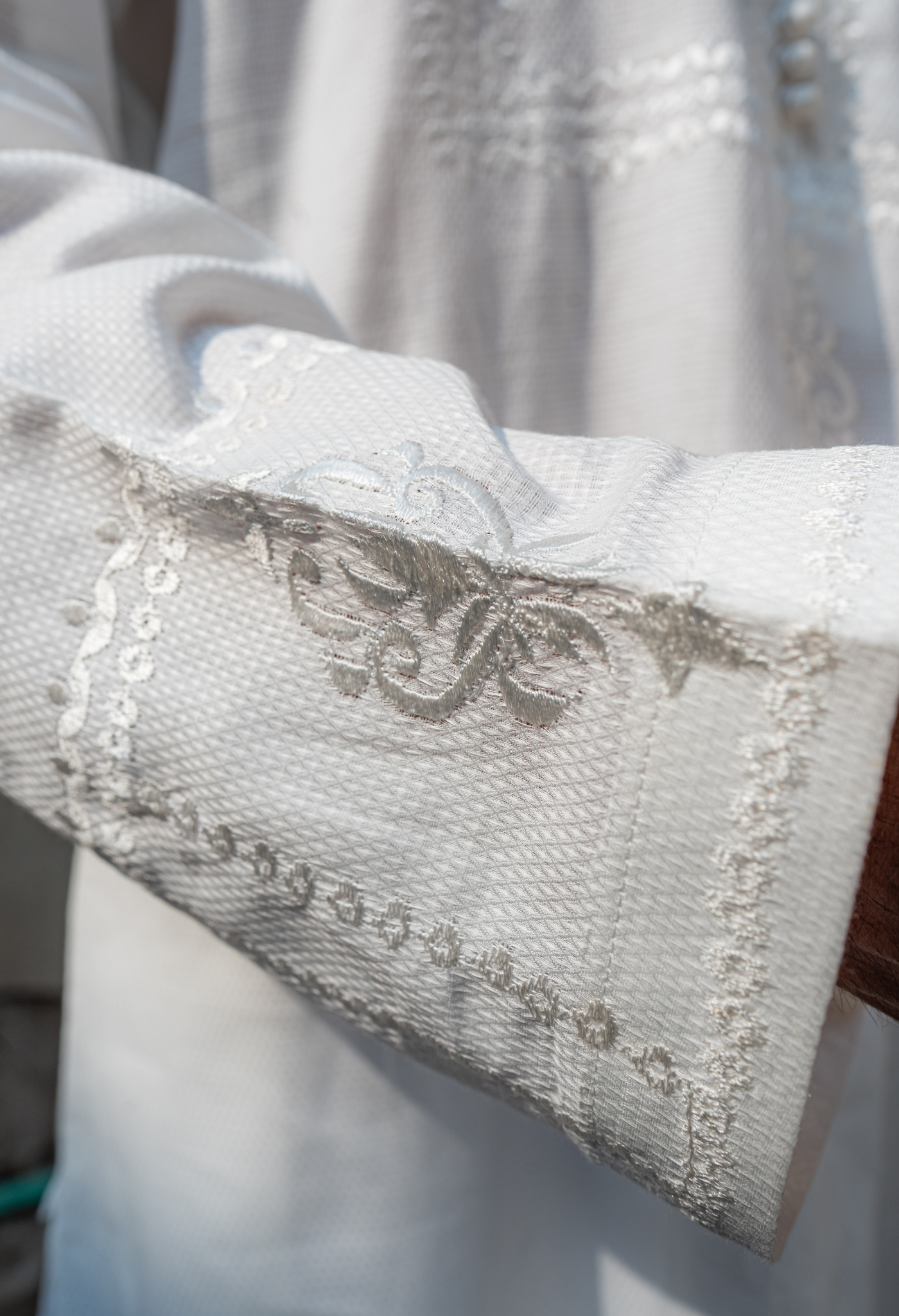 White Chikankari Cotton Kurta with Farshi Shalwar (2-Piece) - Image 4