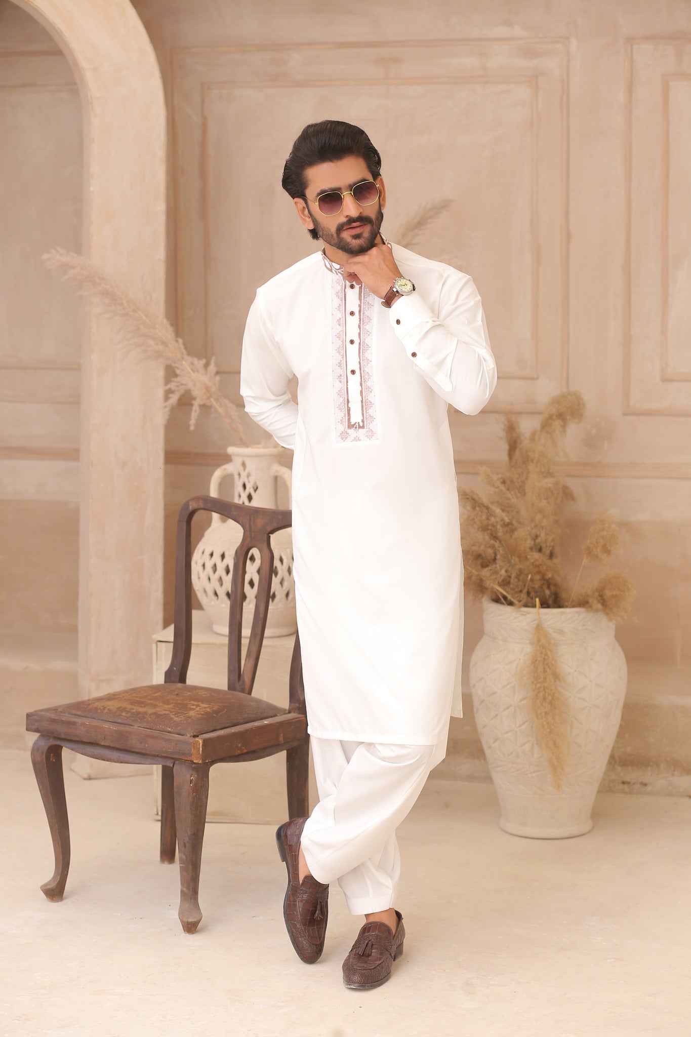 White Embroidered Cotton Shalwar Kameez (2-Piece) - Image 4