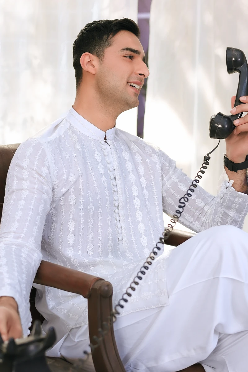 White Self-Embroidered Cotton Kurta Shalwar (2-Piece) - Image 3