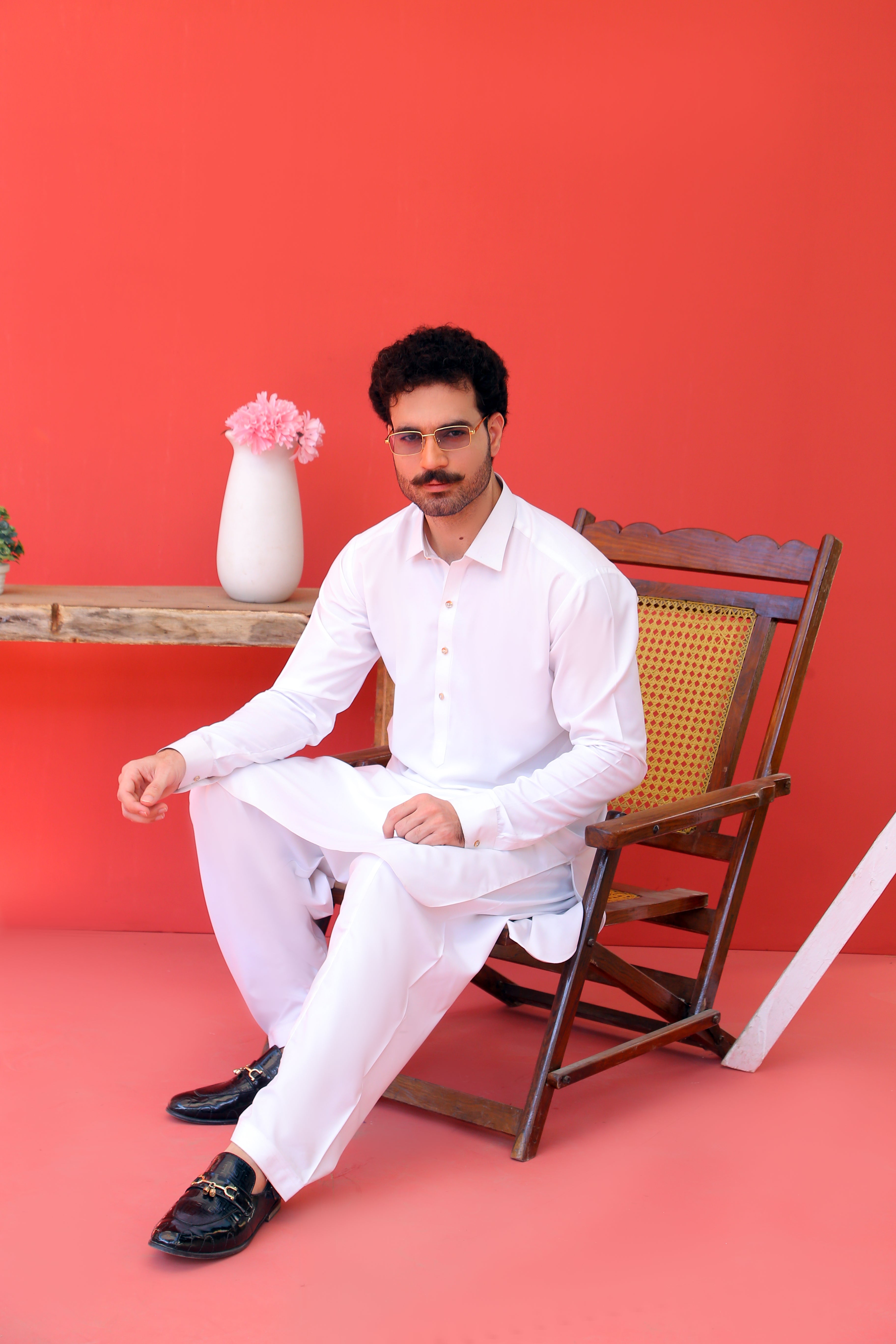 White Plain Cotton Shalwar Kameez (2-Piece) - Image 2