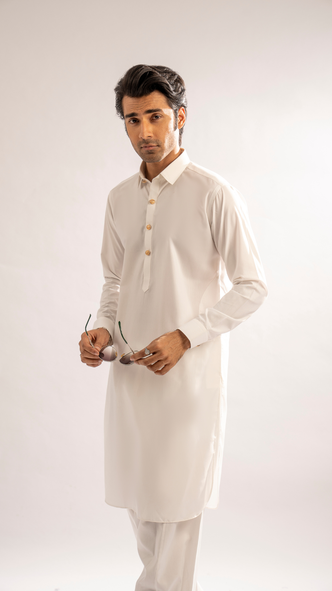 White Cotton Kurta Shalwar with Gold-Tone Buttons (2-Piece) - Image 2