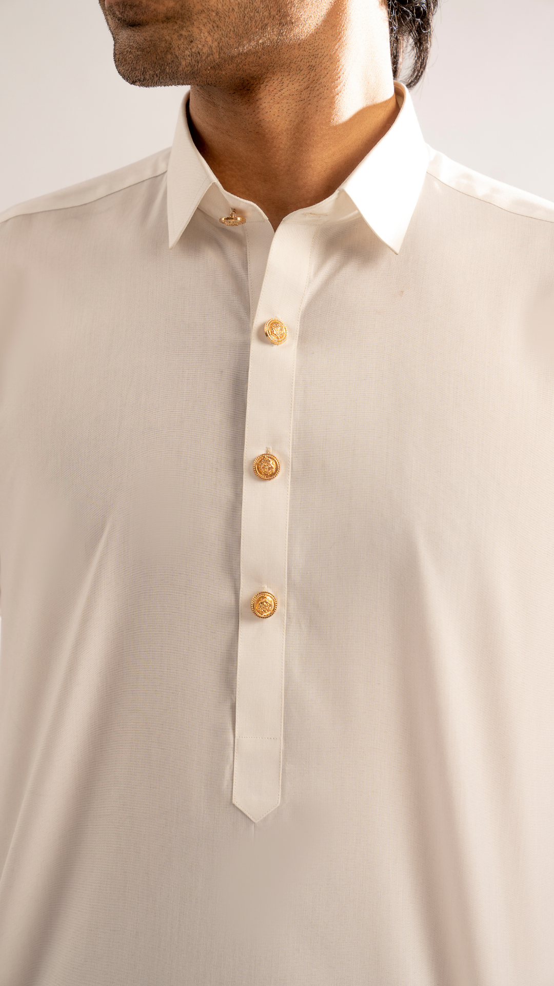 White Cotton Kurta Shalwar with Gold-Tone Buttons (2-Piece) - Image 3