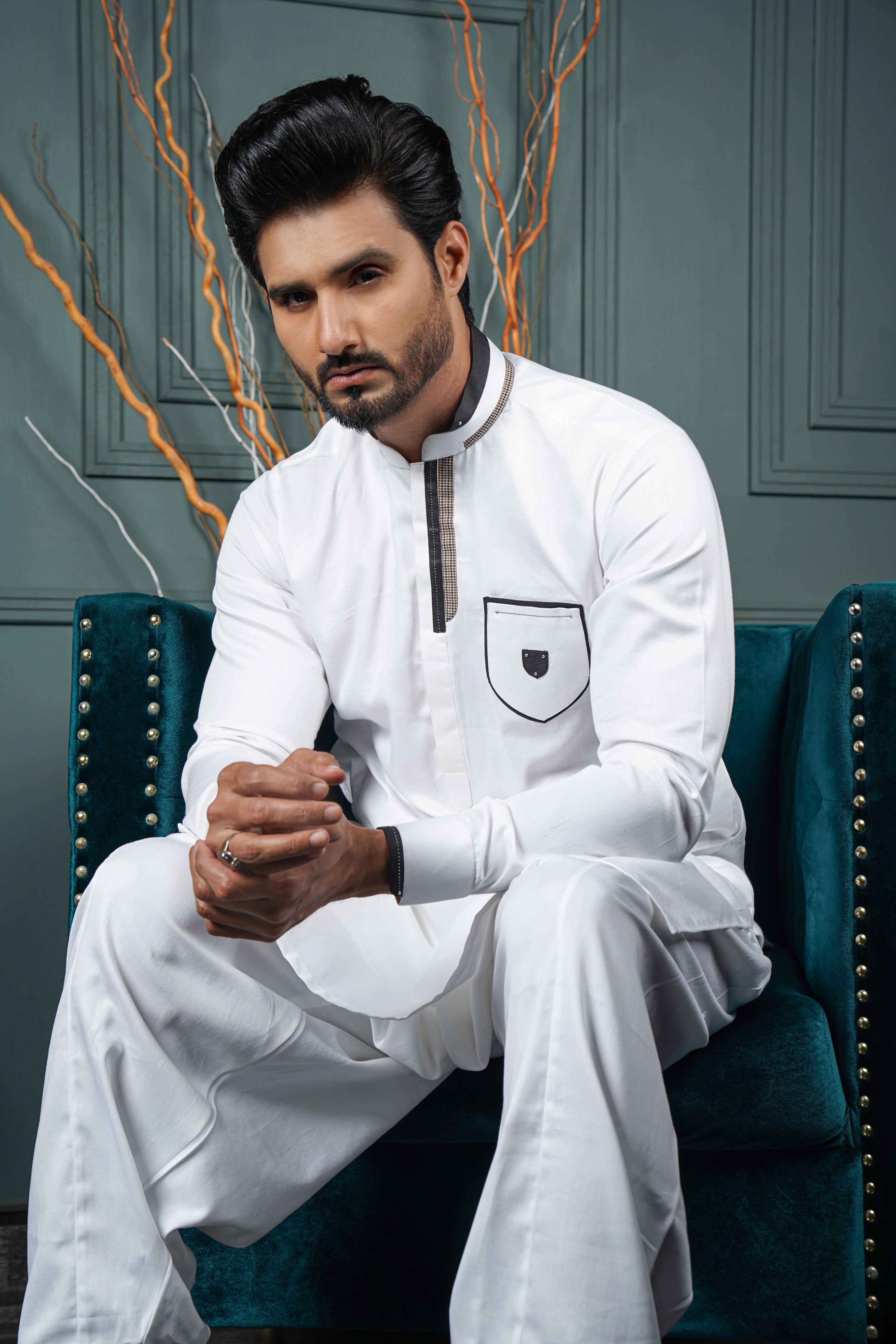 White Embellished Poly-Cotton Kurta Pajama (2-Piece) - Image 3