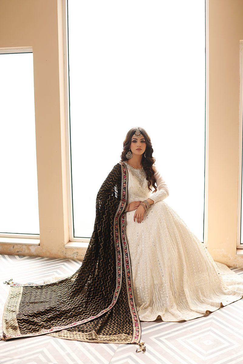 White Embroidered Kalidaar Pishwas (2-Piece) - Image 4