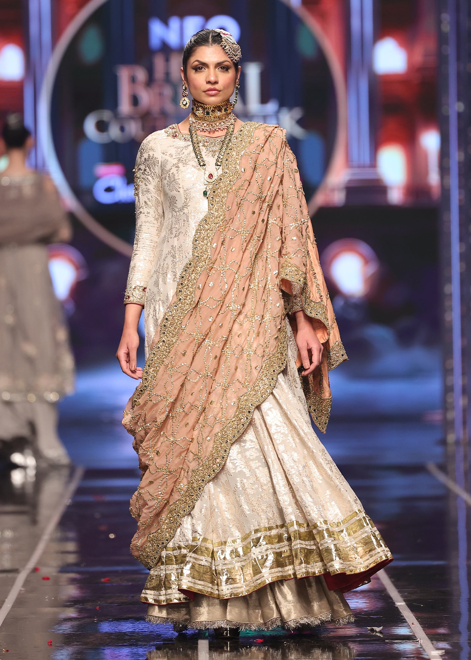 Pakistani White Embroidered Lurex Pishwas Dress (2-Piece) - Image 2