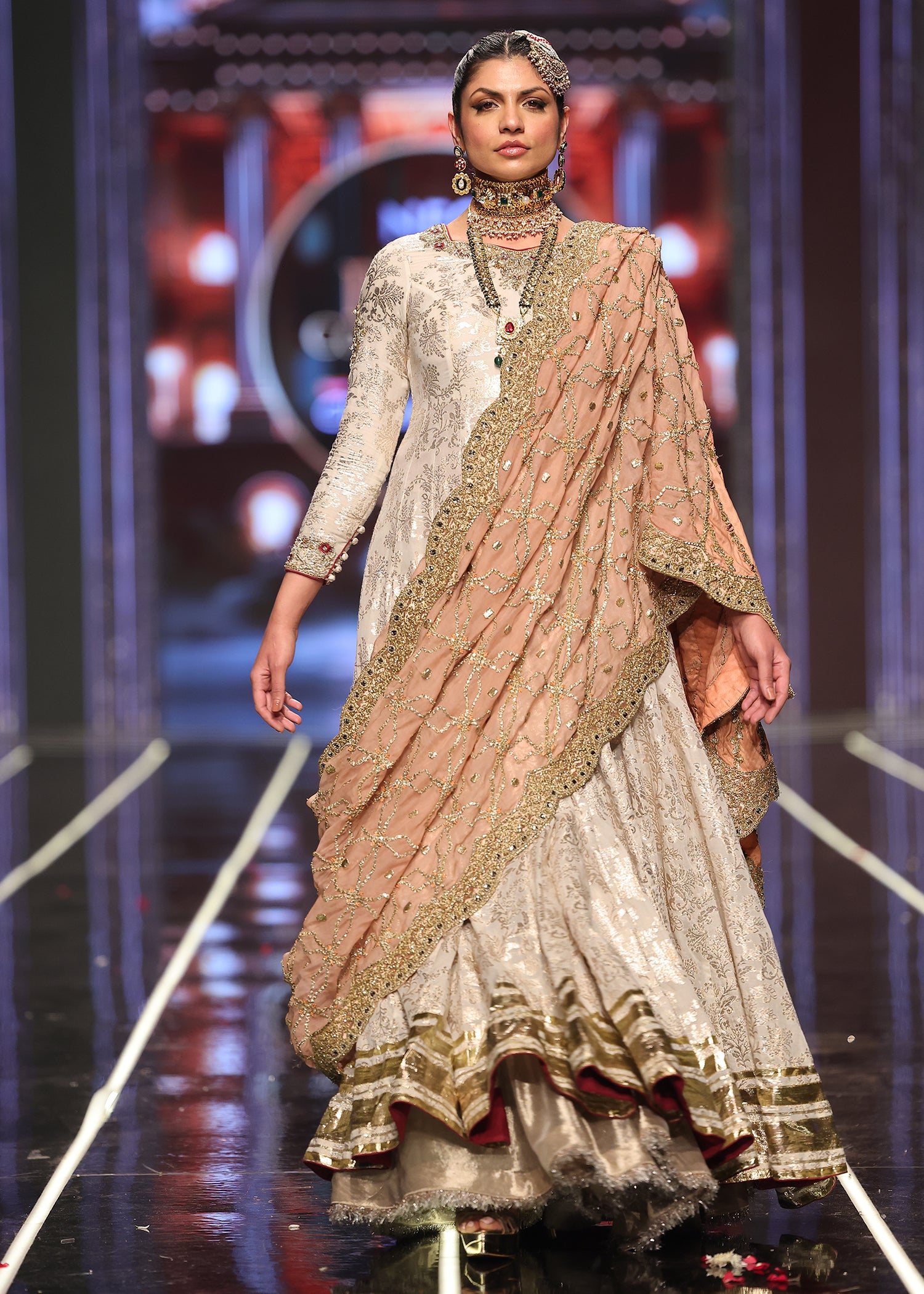 Pakistani White Embroidered Lurex Pishwas Dress (2-Piece) - Image 3