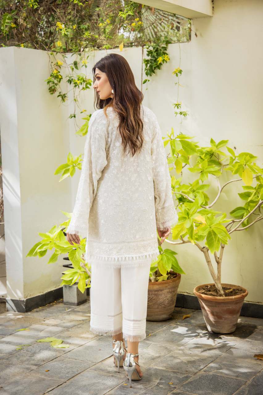 Pakistani White Gaara Embroidered Chiffon Salwar Kameez (2-Piece) - Image 4