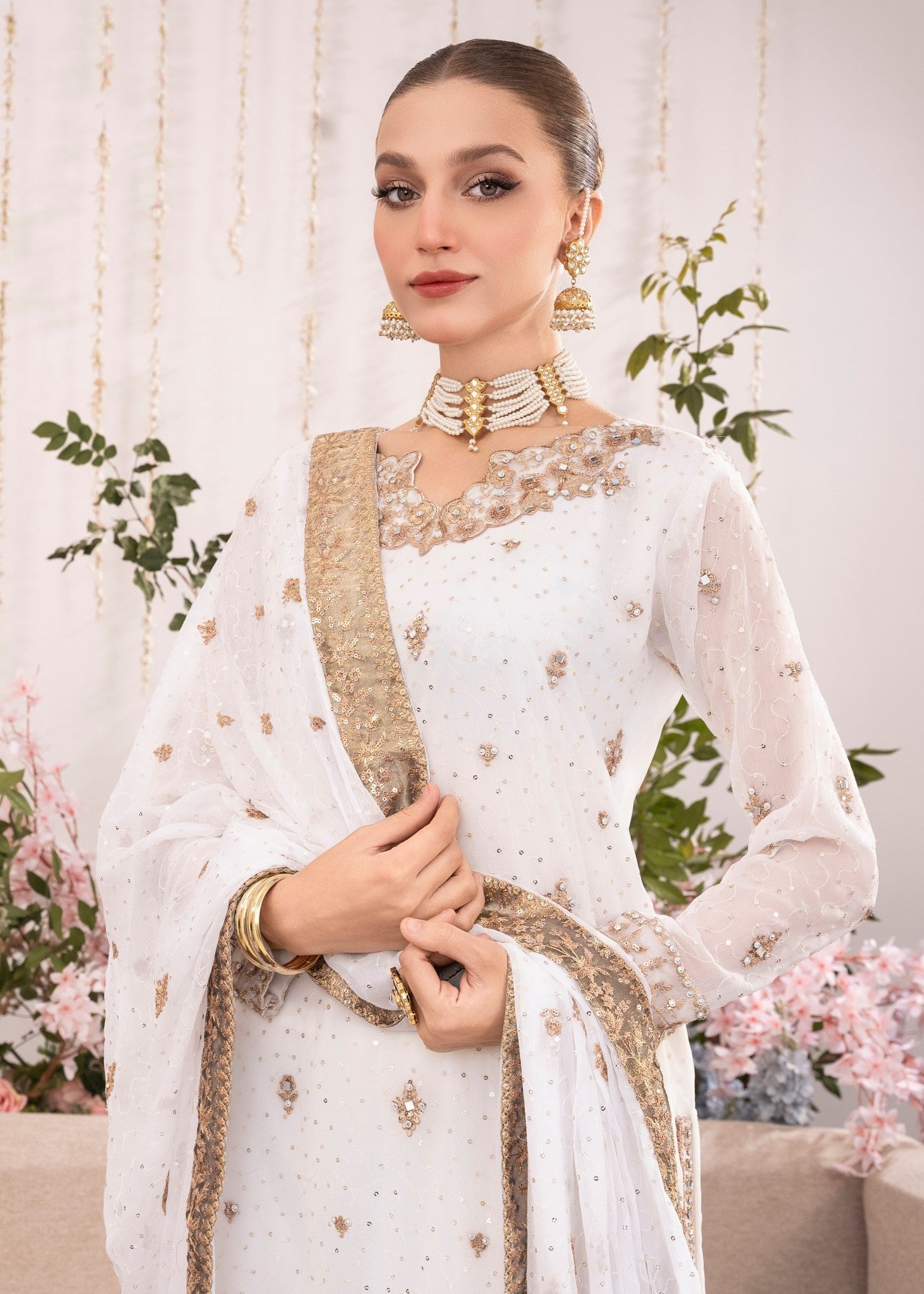 White Embroidered Chiffon Kurta Set (3-Piece) - Image 4