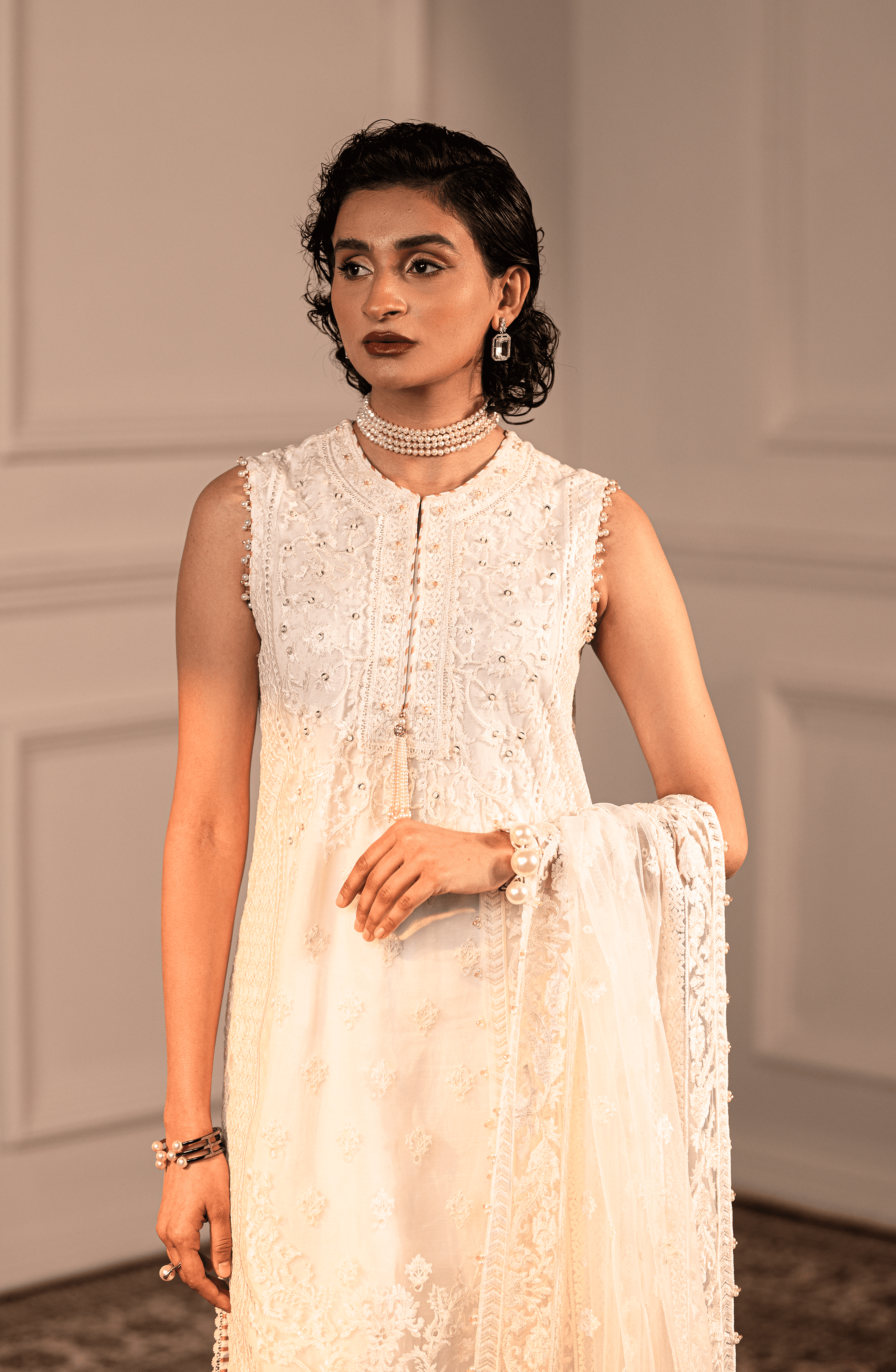 White Adda Work Net Kurta Set (3-Piece) - Image 6