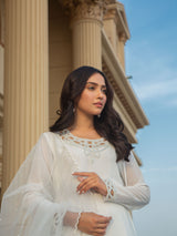 Pakistani White Hand-Embellished Salwar Kameez (3-Piece) - Image 3