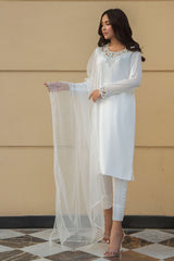 Pakistani White Hand-Embellished Salwar Kameez (3-Piece) - Image 4