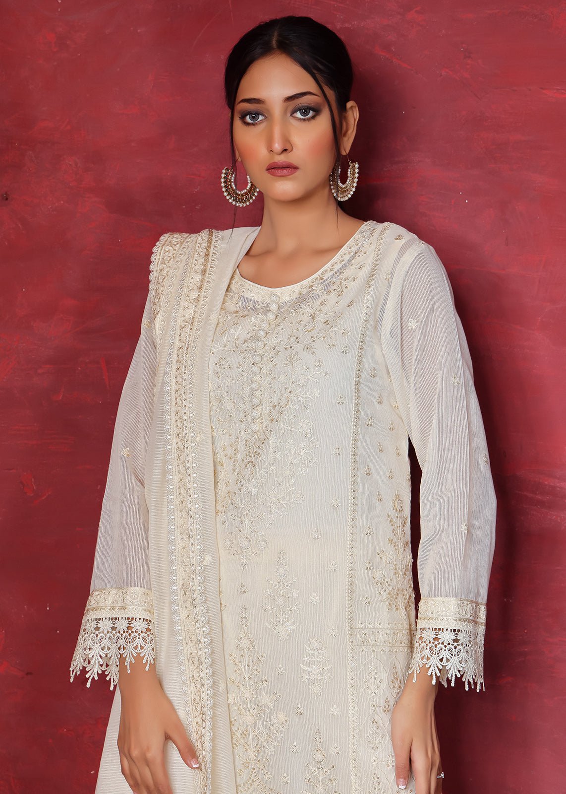 White Chikan Embroidered Organza Net Kurta (3-Piece) - Image 2