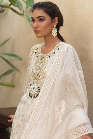 Pakistani White Embroidered Organza Salwar Kameez (3-Piece) - Image 5