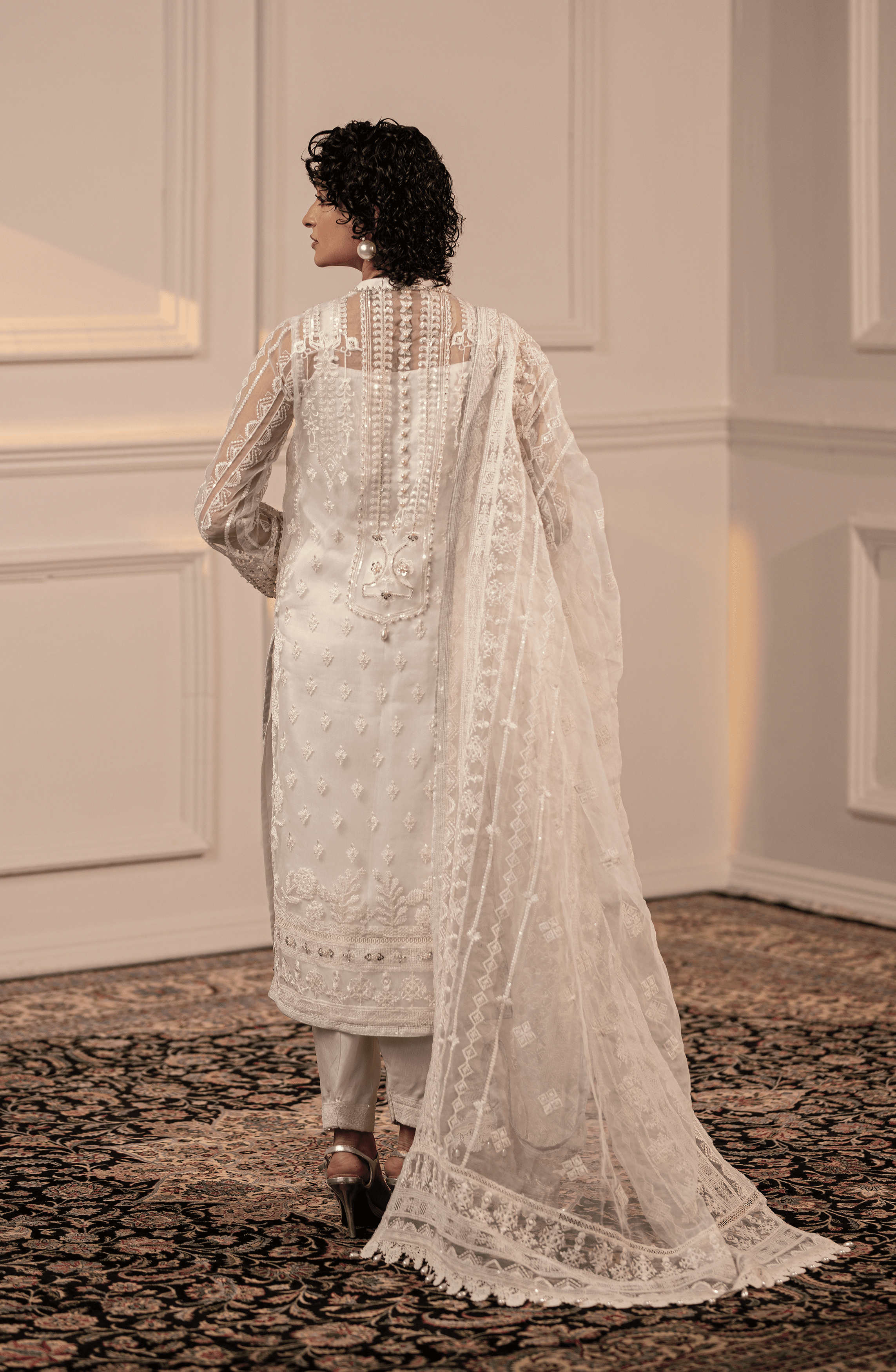 Pakistani White Embroidered Organza Kurta Set (3-Piece) - Image 4