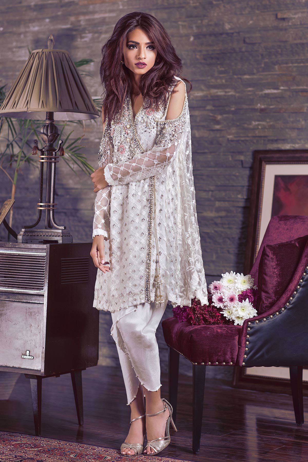 Pakistani White Embroidered Organza Kurta Set (2-Piece) - Image 1