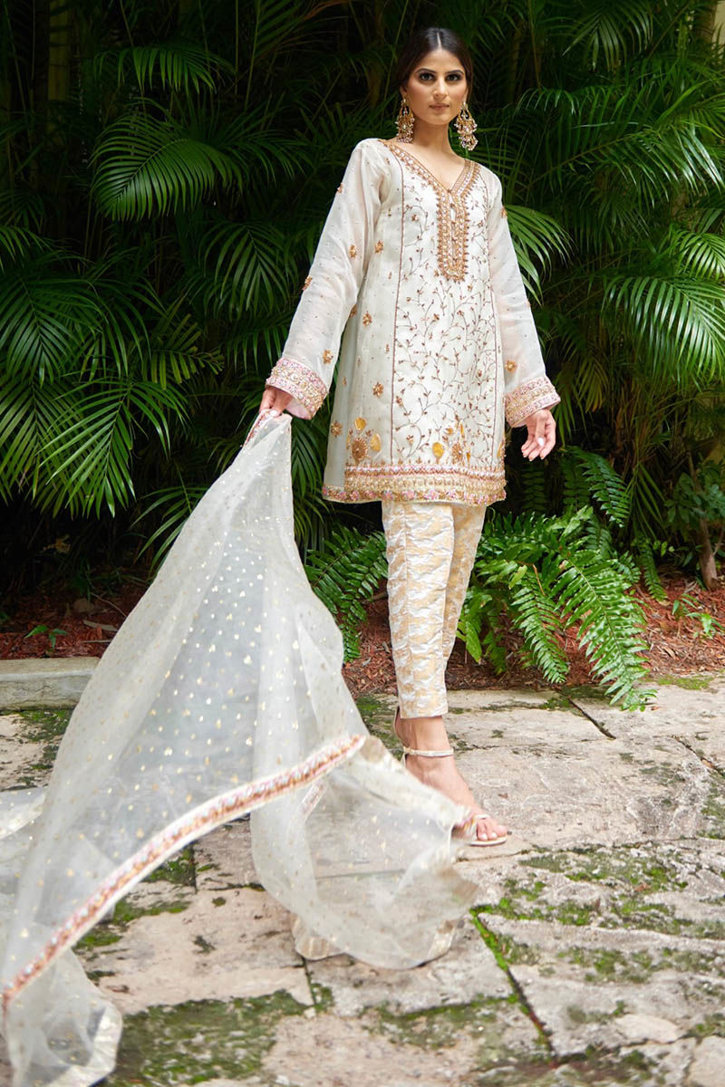 Pakistani White Zardozi Organza Salwar Kameez (3-Piece) - Image 5