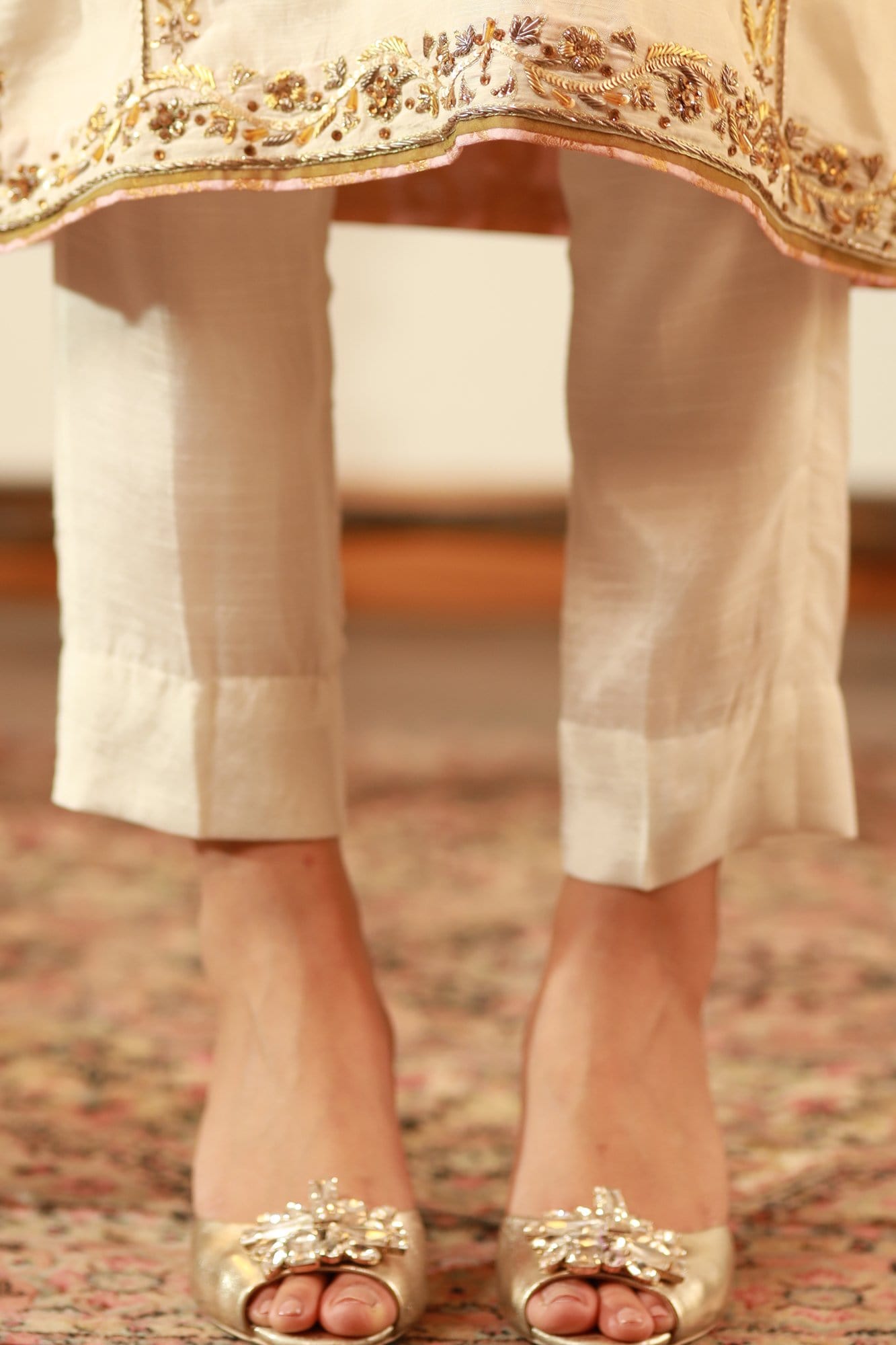 White Hand-Embellished Raw Silk Salwar Kameez (3-Piece) - Image 1