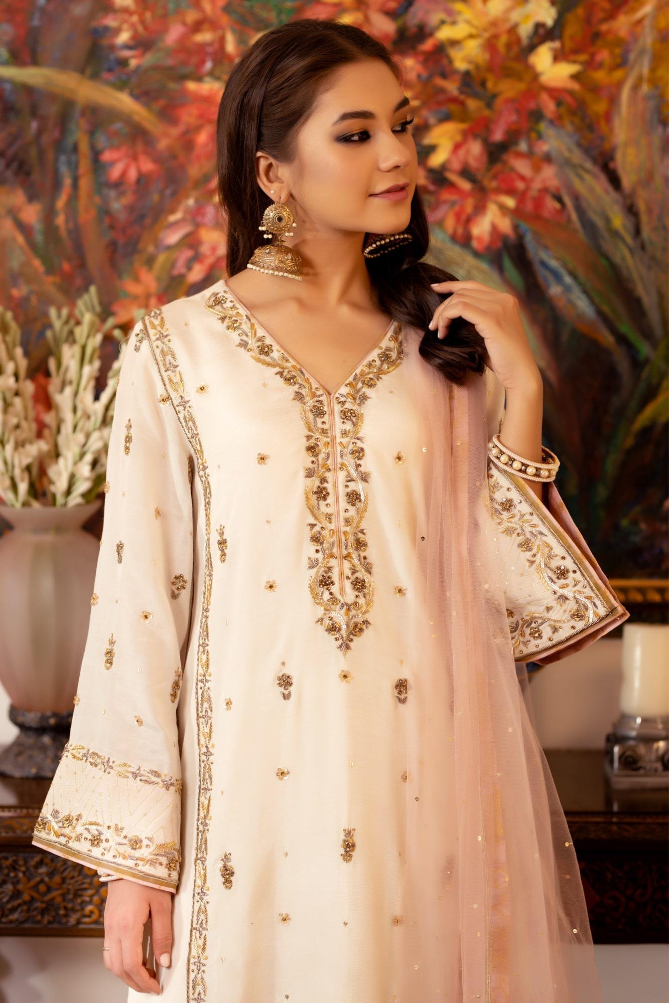 White Hand-Embellished Raw Silk Salwar Kameez (3-Piece) - Image 4
