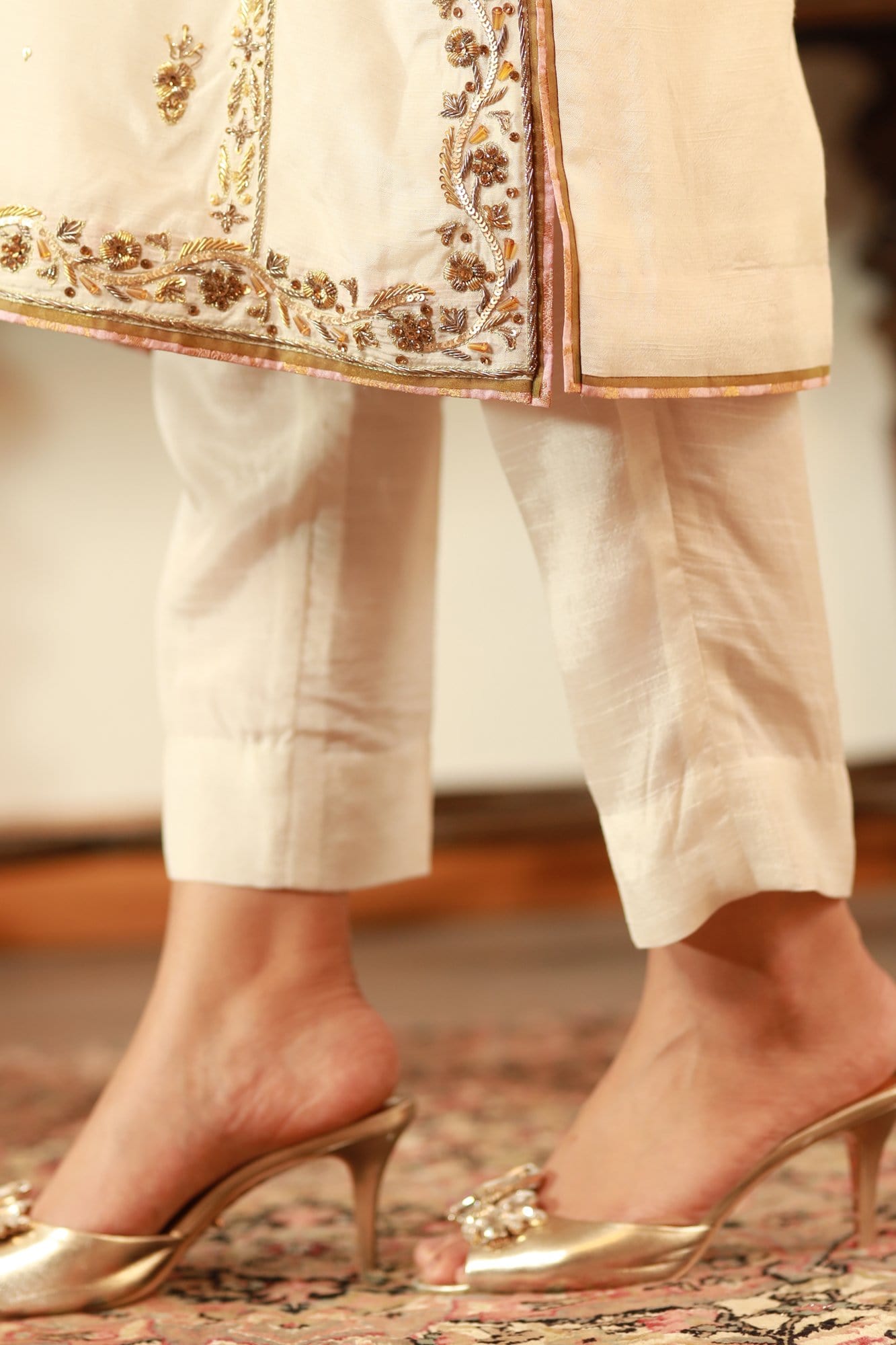 White Hand-Embellished Raw Silk Salwar Kameez (3-Piece) - Image 6