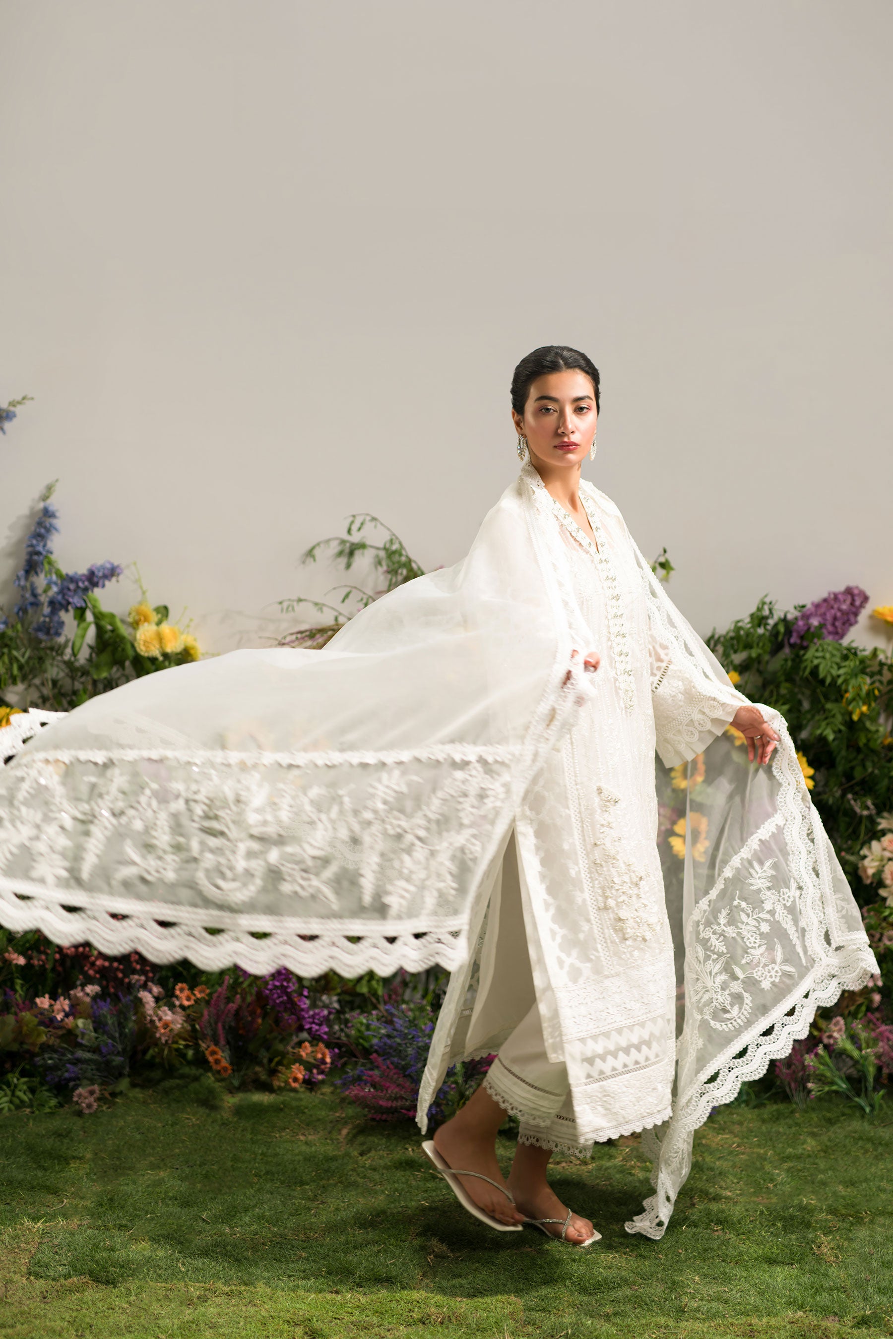 White Hand-Embellished Self-Organza Salwar Kameez (4-Piece) - Image 4