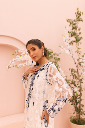 White Embroidered Self-Organza Salwar Kameez (3-Piece) - Image 6