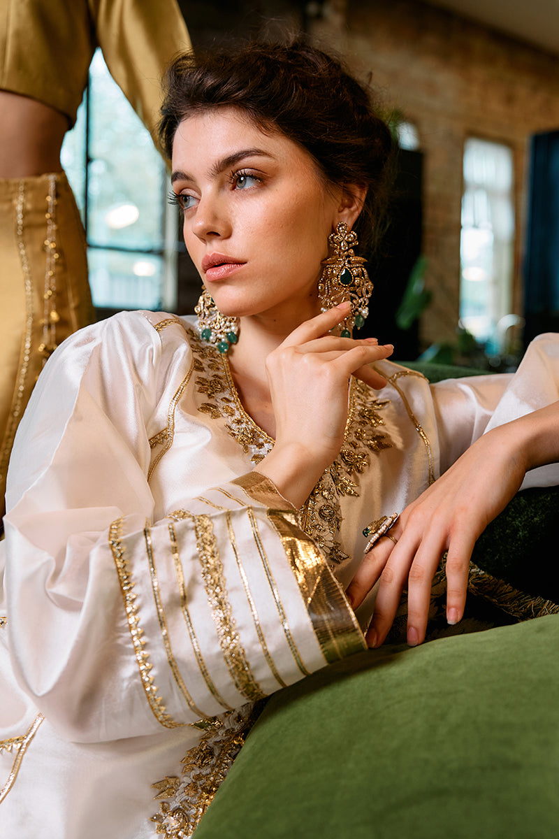 White Gold Embroidered Sheesha Silk Kurta Set (3-Piece) - Image 3