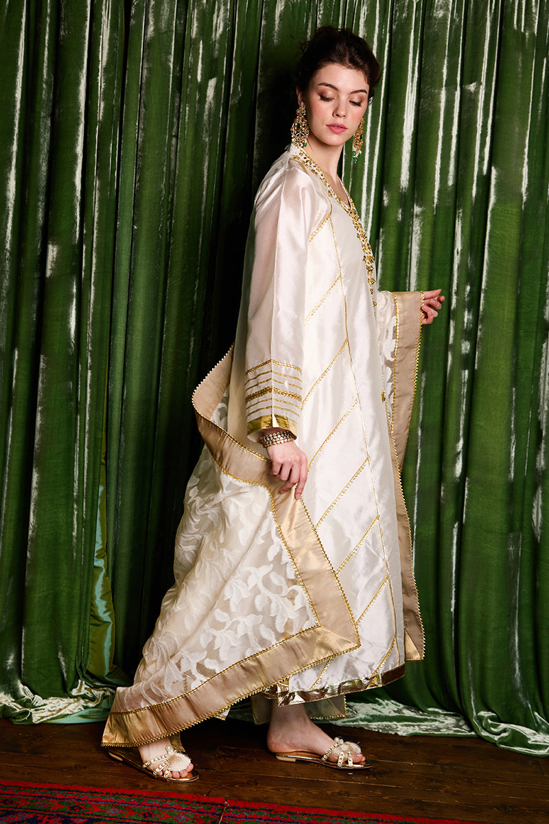White Gold Embroidered Sheesha Silk Kurta Set (3-Piece) - Image 7