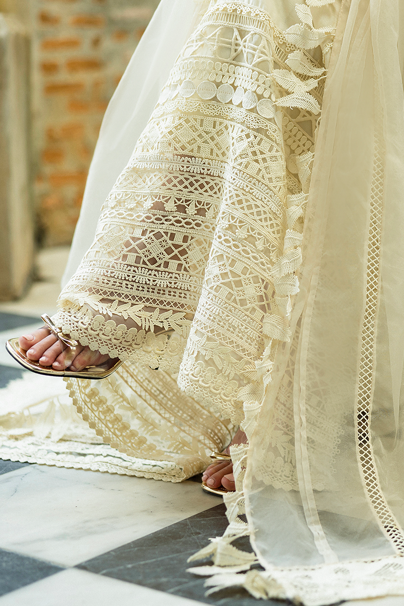 Pakistani White Lacework Pure Spench Silk Salwar Kameez (3-Piece) - Image 8